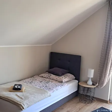 בית אירוח Zamkowe Zacisze שורשטז'ין