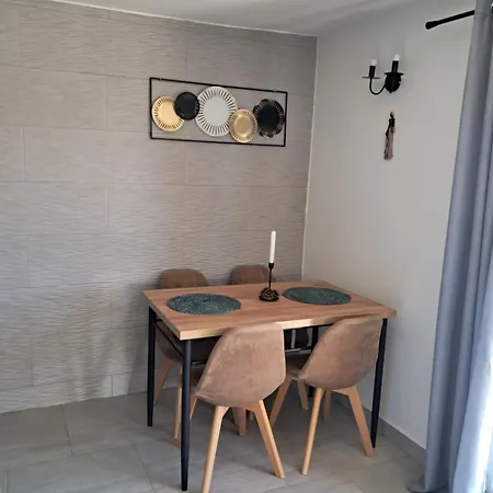 Zamkowe Zacisze בית אירוח