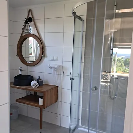 Zamkowe Zacisze שורשטז'ין