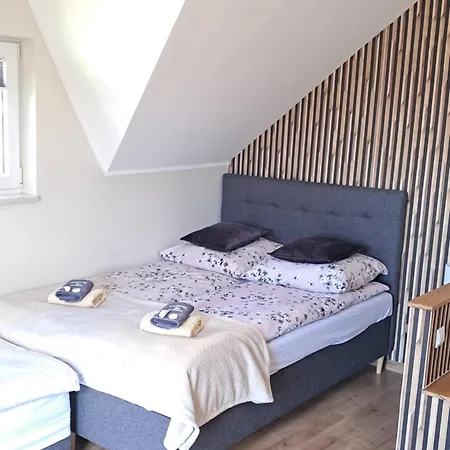 Zamkowe Zacisze * שורשטז'ין